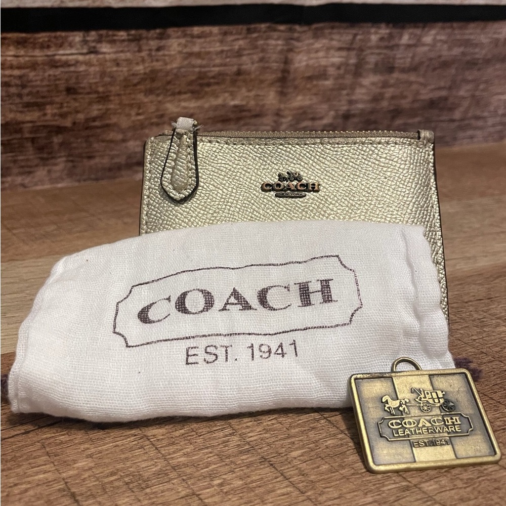 Coach hand wallet w/ accessory